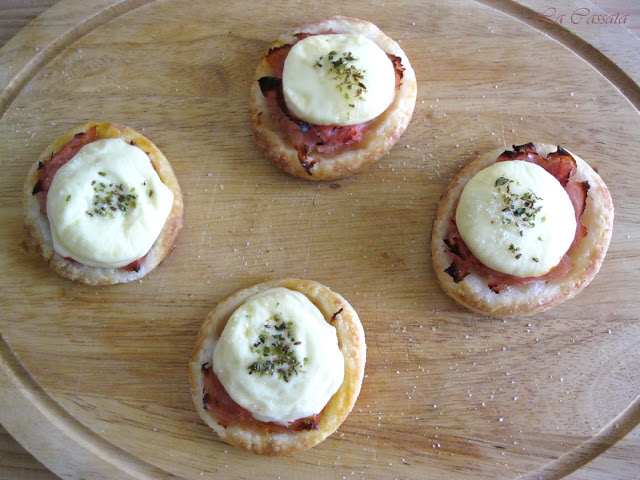 Pizzette di pasta sfoglia - La Cassata Celiaca