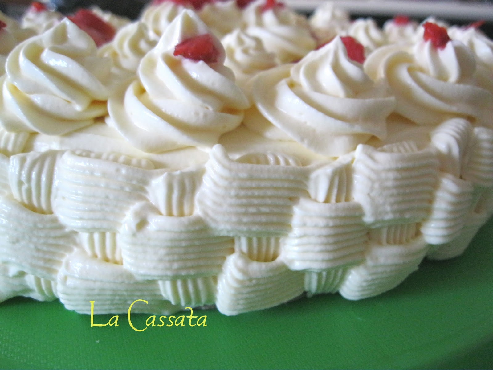 Torta Chantilly allo zenzero e fragole senza glutine