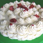 Torta Chantilly allo zenzero e fragole senza glutine