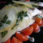 Orata al forno con patate e pomodorini