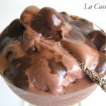 Gelato al cioccolato con cioccociliegie