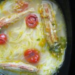 Zuppa di pesce con spaghetti di riso