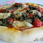 Pizza con la scarola e i pomodorini. Tutto glutenfree