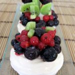 Mini pavlova ai frutti di bosco - La Cassata Celiaca