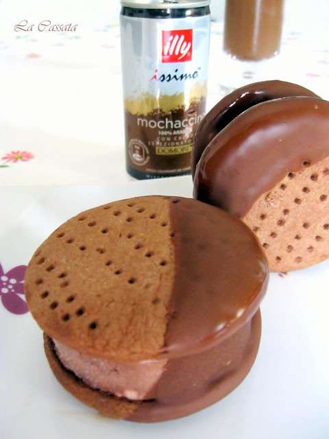 Biscotto gelato con semifreddo al cioccolato senza glutine - La Cassata Celiaca Biscotto gelato con semifreddo al cioccolato senza glutine - La Cassata Celiaca