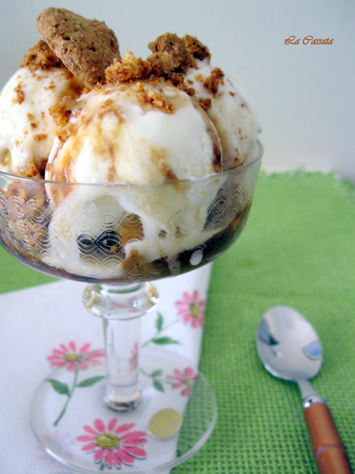 Gelato alla crema con caffè, savoiardi e amaretti - La Cassata Celiaca