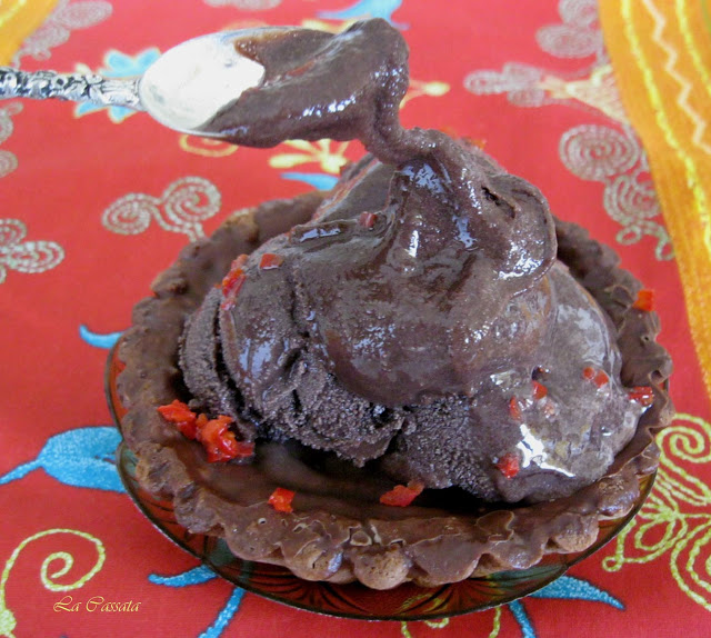 Gelato al cacao e peperoncino - La Cassata Celiaca Gelato al cacao e peperoncino - La Cassata Celiaca