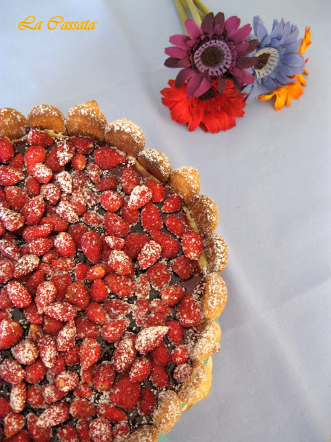 Charlotte con crema chiboust all'arancia e fragoline di bosco senza glutine - La Cassata Celiaca