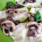Ravioloni con ricotta e funghi senza glutine e con video ricetta - La Cassata Celiaca