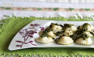 Ravioli con feta, podomori sott'olio e pesto (senza glutine) - La Cassata Celiaca