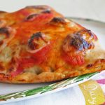 Pizza calzone avec mozzarella, jambon et aubergine sans gluten - La Cassata Celiaca