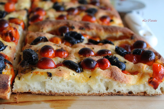 Focaccia barese di Anna Lisa senza glutine - La Cassata Celiaca Focaccia barese di Anna Lisa senza glutine - La Cassata Celiaca