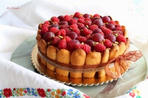 Charlotte con crema e frutti di bosco senza glutine - La Cassata Celiaca