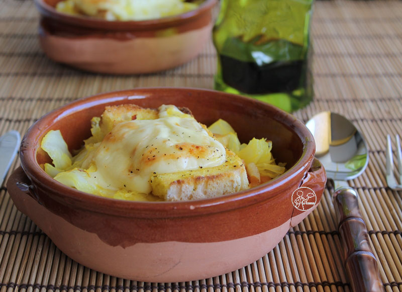 Zuppa di verza con pancetta, zafferano e fontina - La Cassata Celiaca