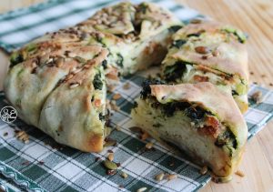 Börek senza glutine con spinaci, formaggio e crudo - La Cassata Celiaca