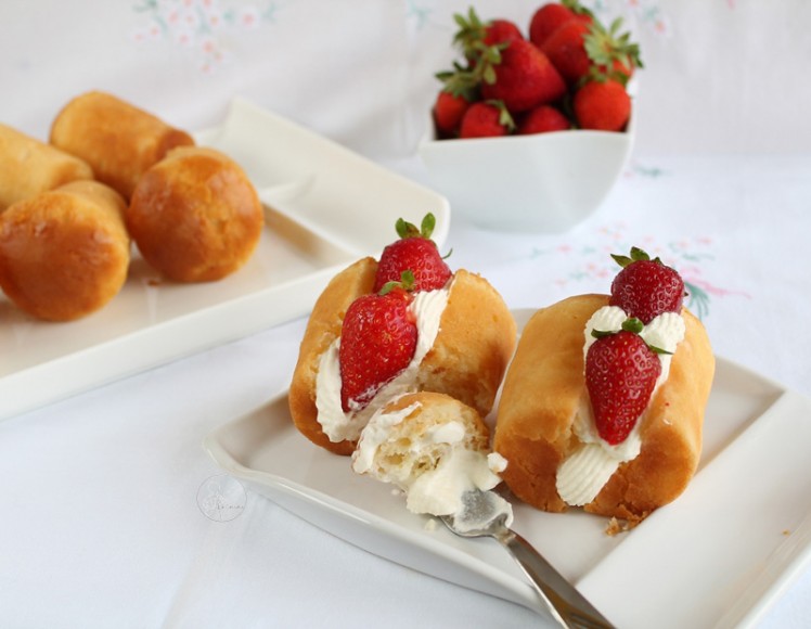 Babà al rum, con panna e fragole - La Cassata Celiaca 