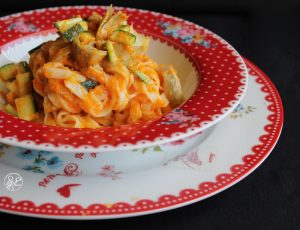 Tagliatelle con crema di zucca, zucchine e carciofini - La Cassata Celiaca