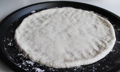 Pizza senza glutine con salmone e panna - La Cassata Celiaca