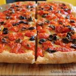 Focaccia avec tomates et olives, sans gluten: la vidéo recette - La Cassata