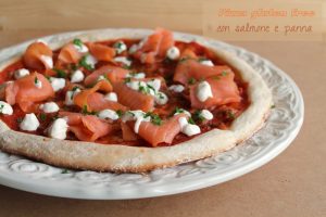 Pizza senza glutine con salmone e panna - La Cassata Celiaca
