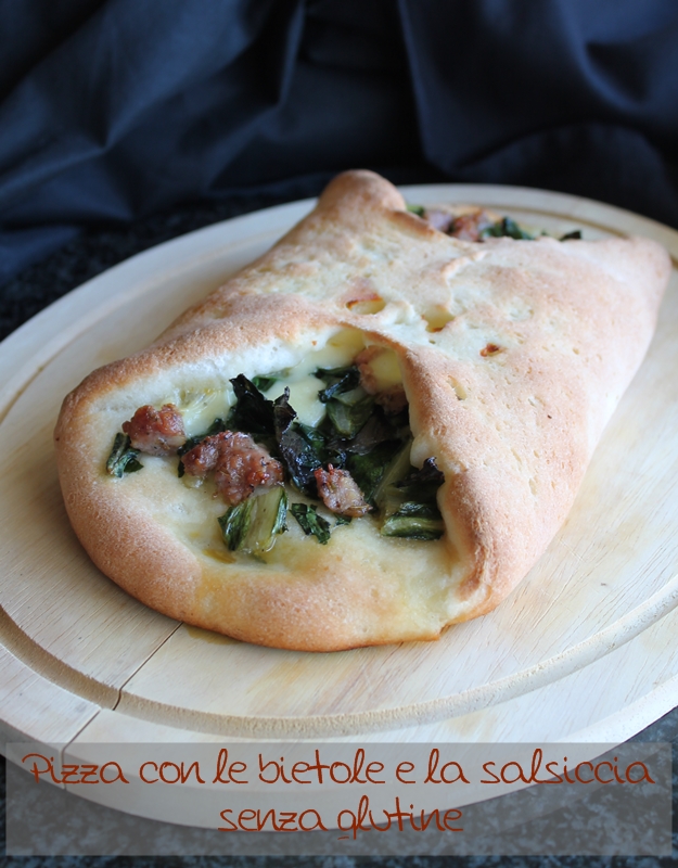 Pizza avec les blettes et la saucisse sans gluten - La Cassata Celiaca Pizza avec les blettes et la saucisse sans gluten - La Cassata Celiaca