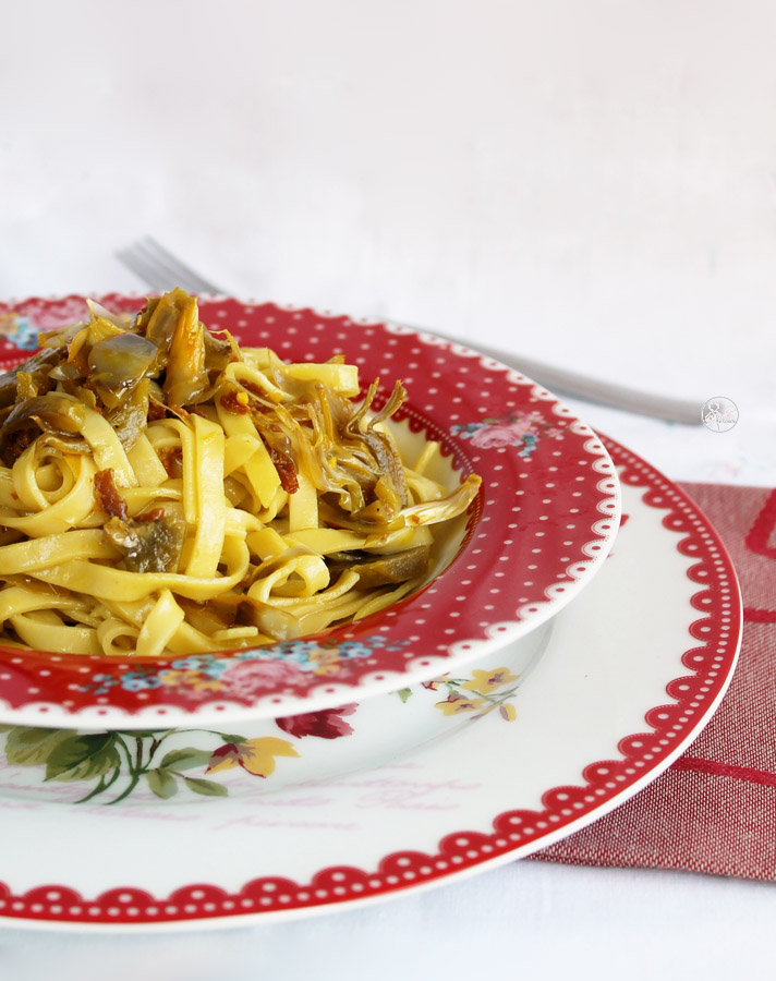 Tagliatelles aux artichauts, bacon et safran - La Cassata Celiaca Tagliatelles aux artichauts, bacon et safran - La Cassata Celiaca