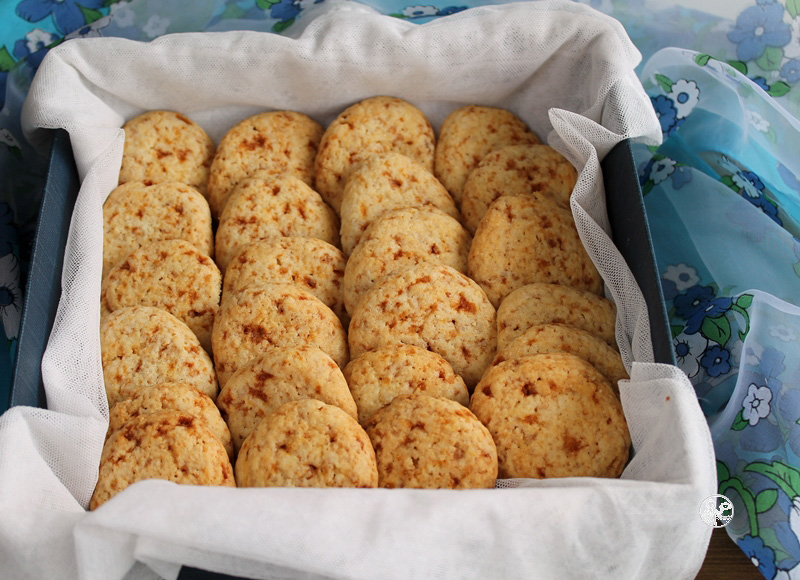 Cookies al pralinato di mandorle (senza glutine) - La Cassata Celiaca Cookies al pralinato di mandorle (senza glutine) - La Cassata Celiaca