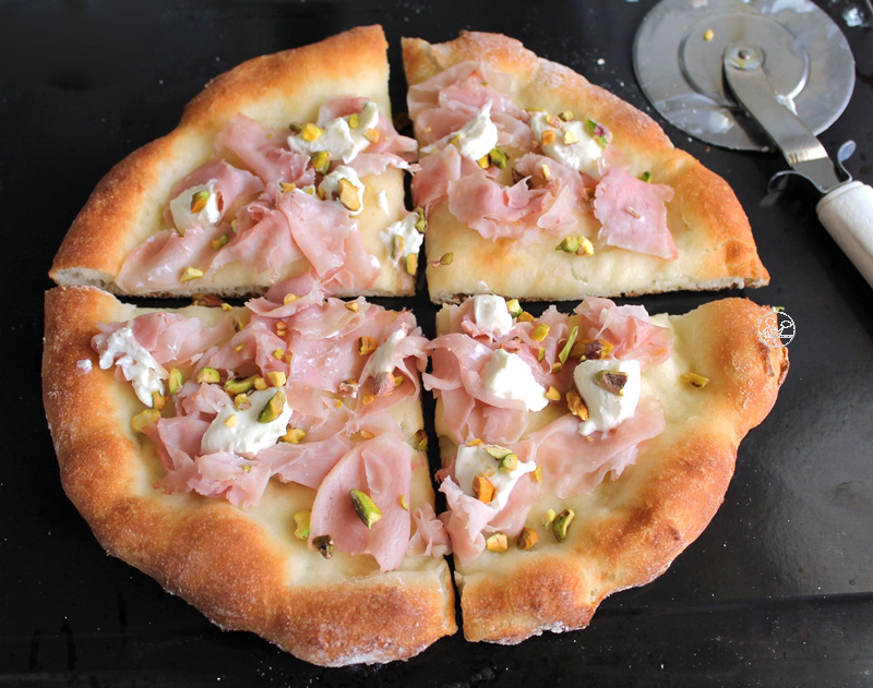 Pizza Bronte avec pistaches et jambon sans gluten - La Cassata Celiaca