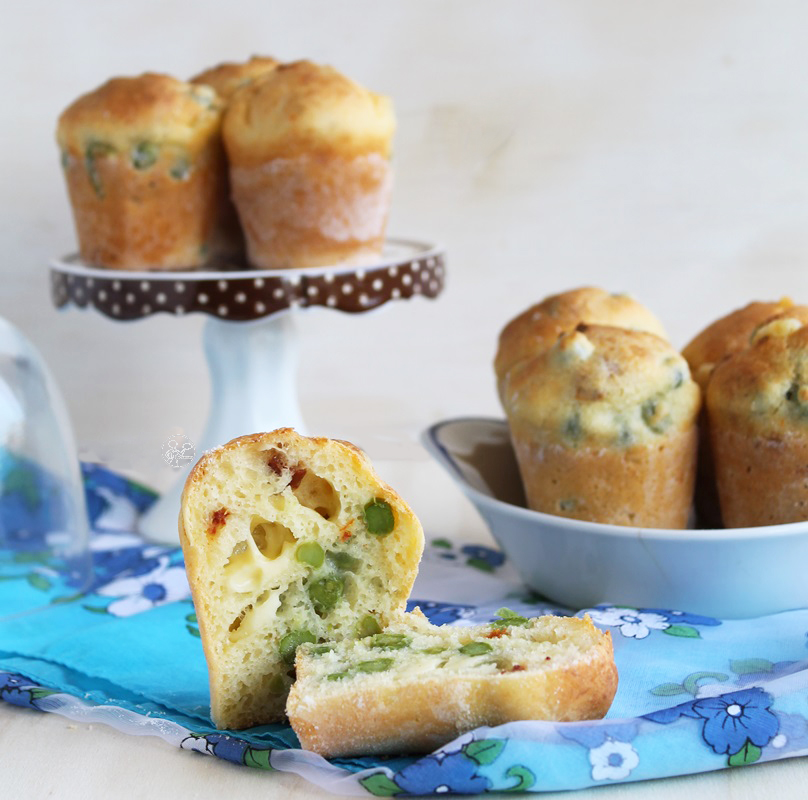 Muffins sans gluten avec petits pois et tomates confites - La Cassata Celiaca Muffins sans gluten avec petits pois et tomates confites - La Cassata Celiaca