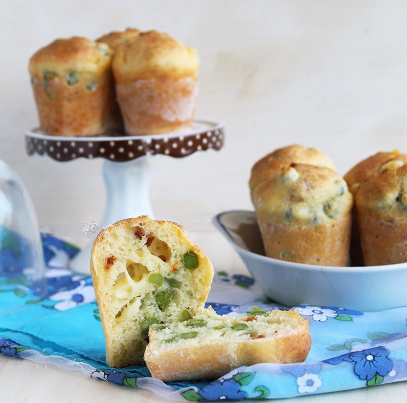 Muffins sans gluten avec petits pois et tomates confites - La Cassata Celiaca