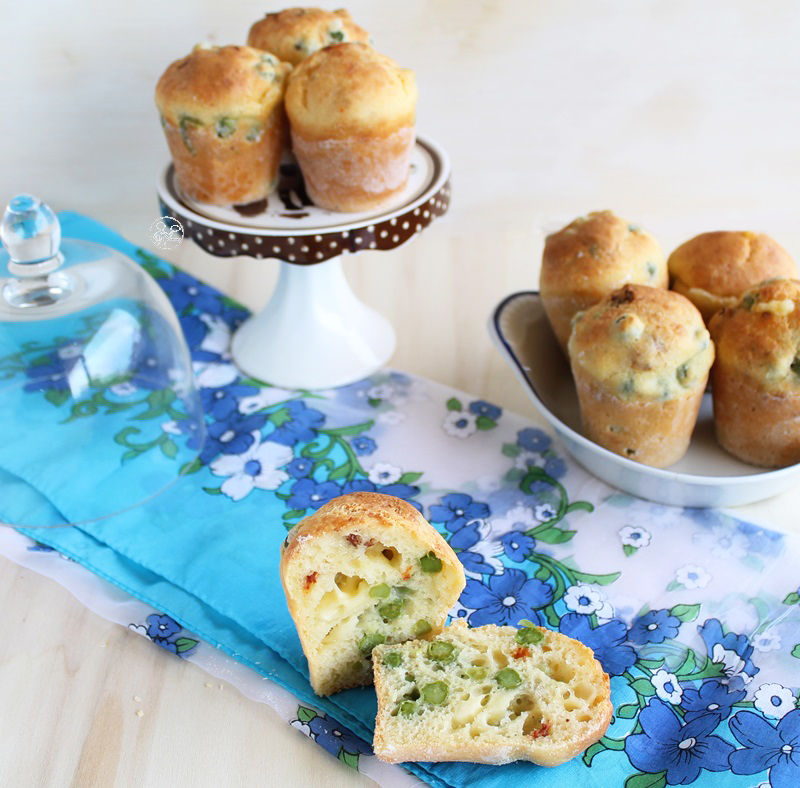 Muffins sans gluten avec petits pois et tomates confites - La Cassata Celiaca Muffins sans gluten avec petits pois et tomates confites - La Cassata Celiaca