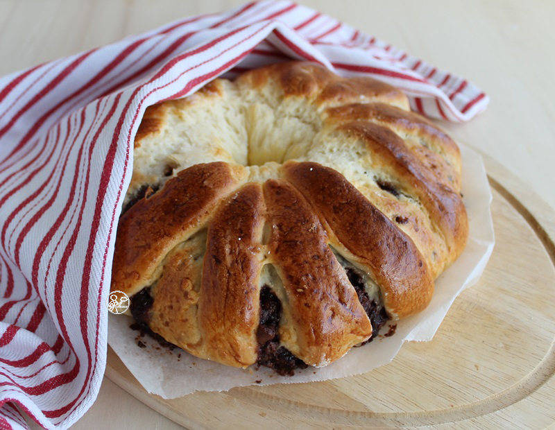 Brioche con crema alle nocciole senza glutine -La Cassata Celiaca Brioche con crema alle nocciole senza glutine -La Cassata Celiaca