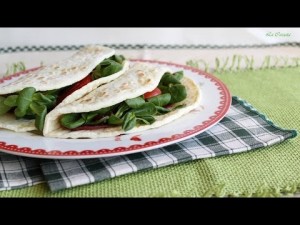 La video ricetta: Piadine senza glutine con bresaola, formaggio e valerianella  - La Cassata Celiaca