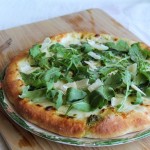 Pizza sans gluten avec fromage stracchino, pesto et roquette avec tutorial - La Cassata Celiaca