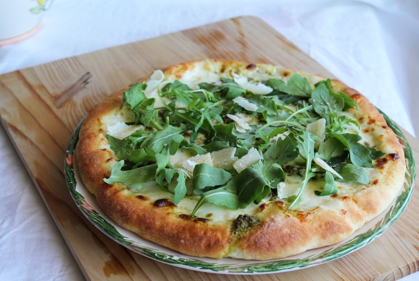 Pizza senza glutine con stracchino, pesto e rucola - La Cassata Celiaca