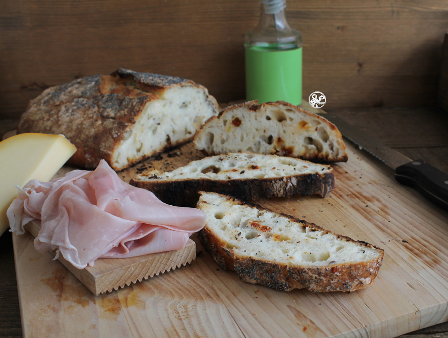 Pane con semi e bacche di goji senza glutine - La Cassata Celiaca
