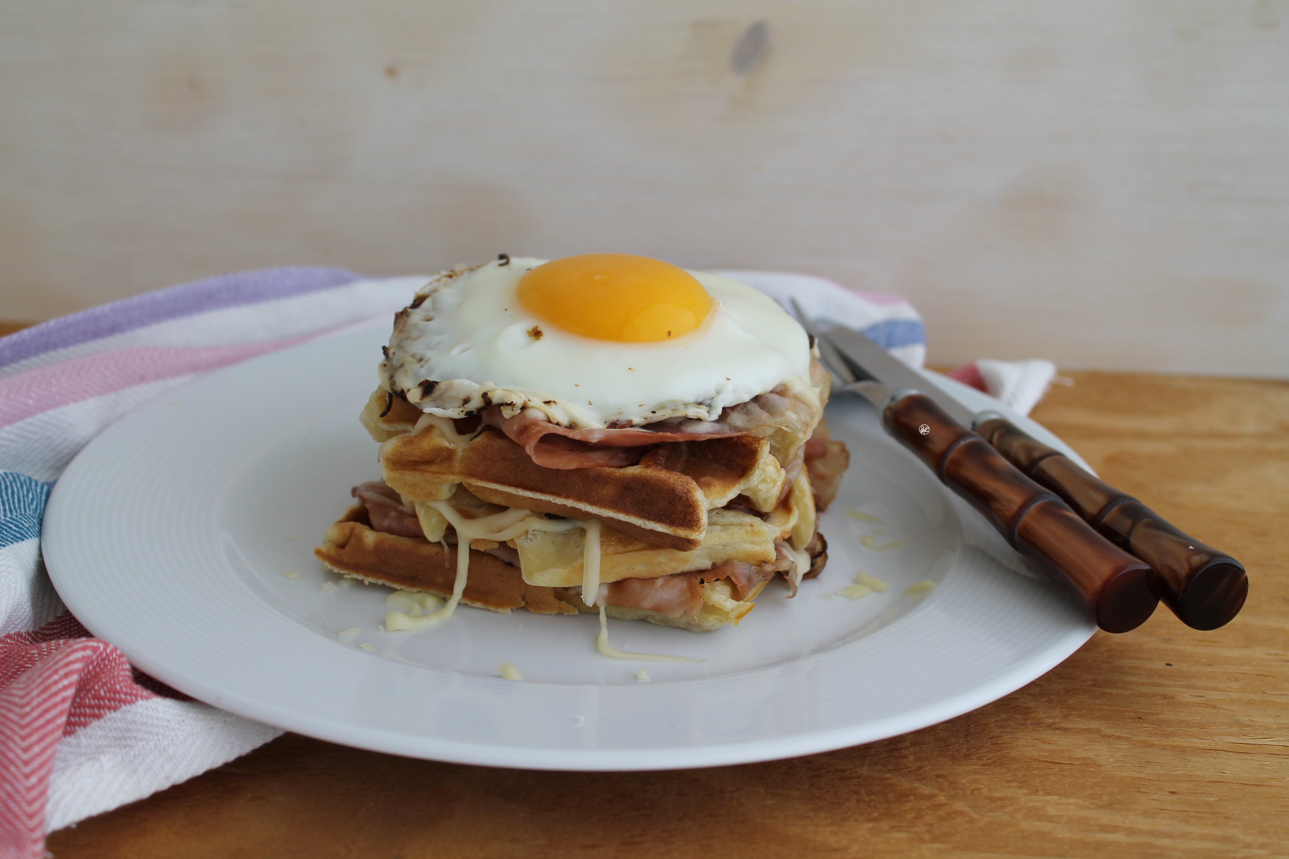 Waffel con porchetta senza glutine - La Cassata Celiaca Waffel con porchetta senza glutine - La Cassata Celiaca