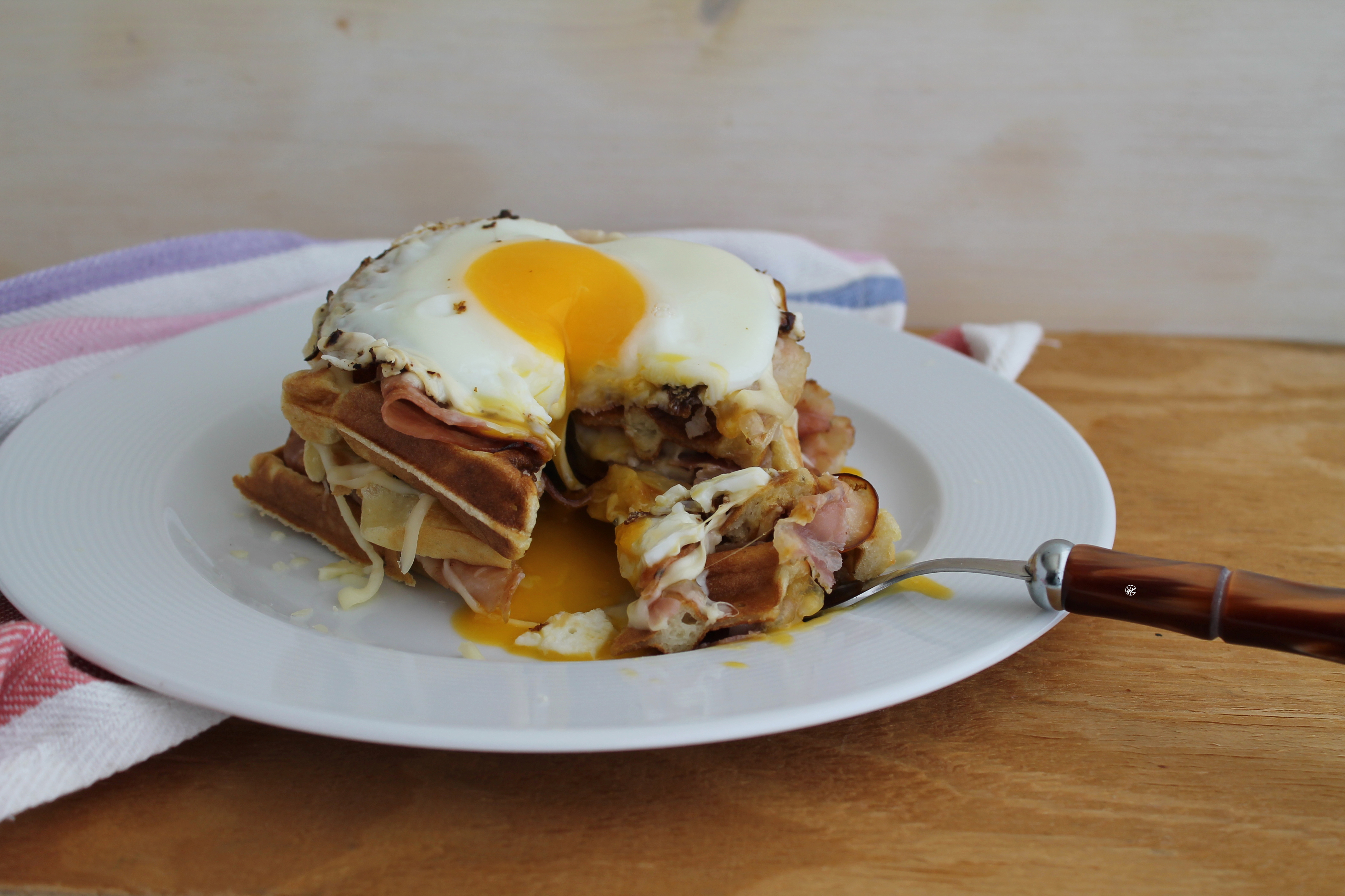 Waffel con porchetta senza glutine - La Cassata Celiaca Waffel con porchetta senza glutine - La Cassata Celiaca