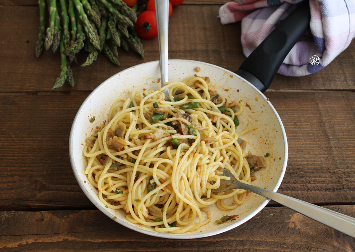 Spaghetti con asparagi e vongole senza glutine - La Cassata Celiaca Spaghetti con asparagi e vongole senza glutine - La Cassata Celiaca