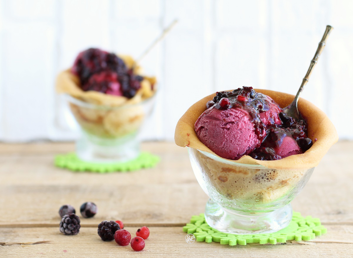 Gelato allo yogurt con frutti di bosco - La Cassata Celiaca Gelato allo yogurt con frutti di bosco - La Cassata Celiaca