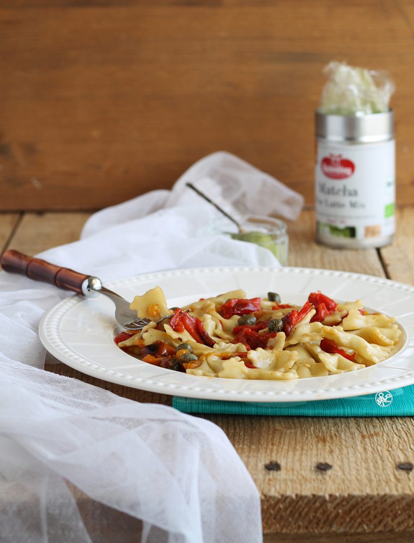 Pasta fresca al matcha con peperoni, senza glutine e senza lattosio - La Cassata Celiaca Pasta fresca al matcha con peperoni, senza glutine e senza lattosio - La Cassata Celiaca