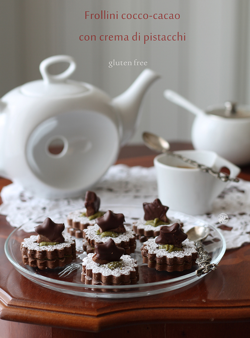 Frollini al cacao e cocco con crema di pistacchi senza glutine - La Cassata Celiaca Frollini al cacao e cocco con crema di pistacchi senza glutine - La Cassata Celiaca