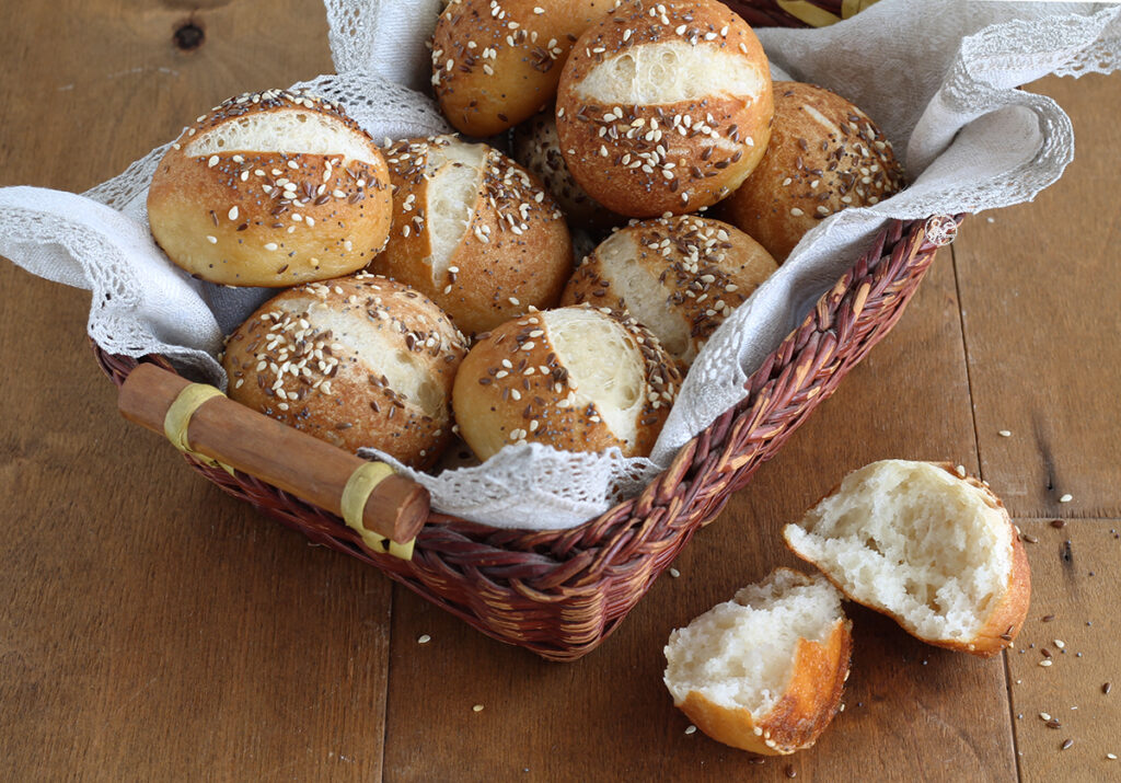 Petits pains Laugenbrot au levain et sans gluten - La Cassata Celiaca Petits pains Laugenbrot au levain et sans gluten - La Cassata Celiaca