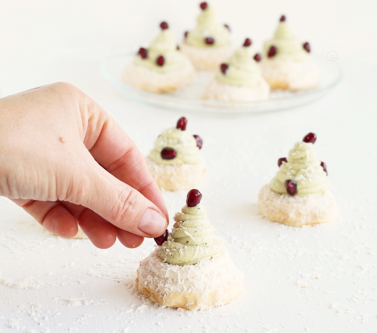 Meringhe cocco-pistacchio senza glutine - La Cassata Celiaca Meringhe cocco-pistacchio senza glutine - La Cassata Celiaca