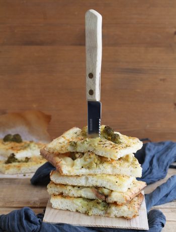 Focaccia con cavolfiore e acciughe senza glutine - La Cassata Celiaca