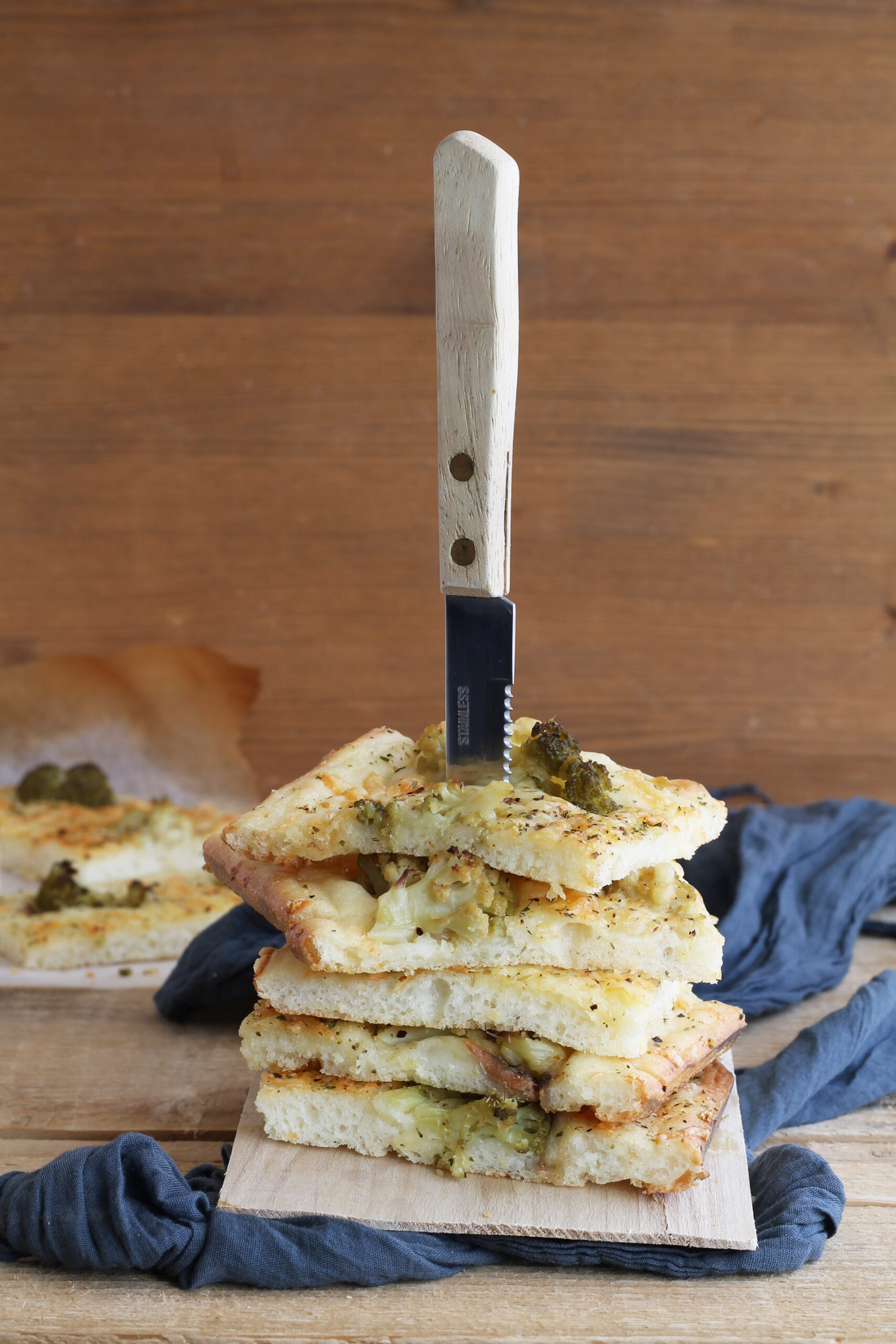 Focaccia con cavolfiore e acciughe senza glutine - La Cassata Celiaca