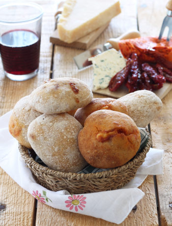 Petits pains rustiques sans gluten au 'nduja et fromage - La Cassata Celiaca