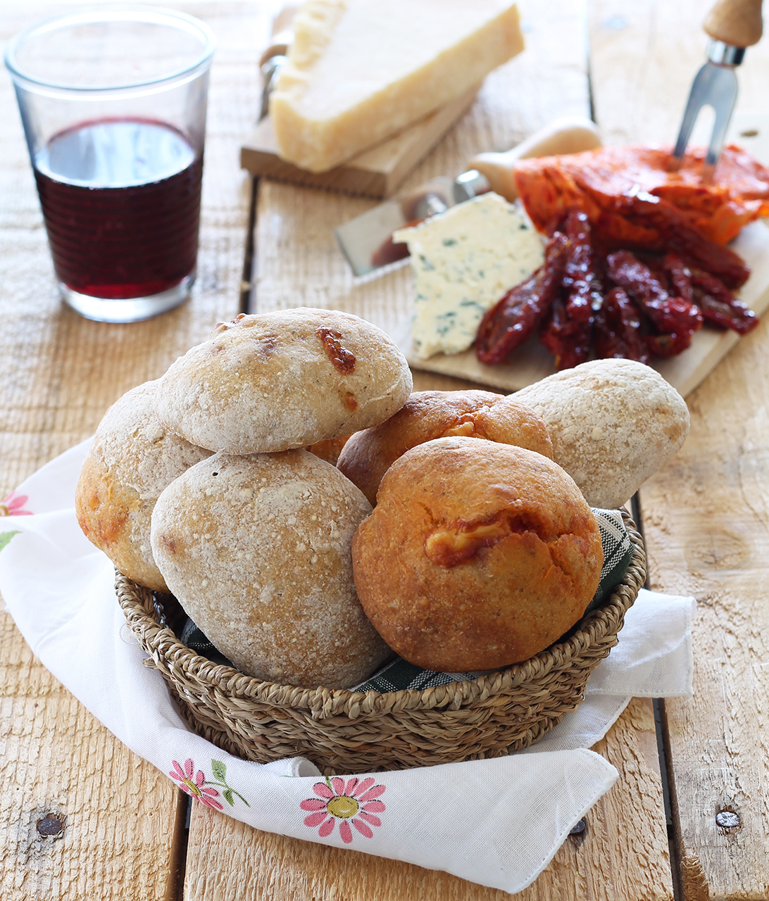 Petits pains rustiques sans gluten au 'nduja et fromage - La Cassata Celiaca