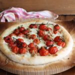 Pizza con pomodorini e tonno senza glutine - La Cassata Celiaca