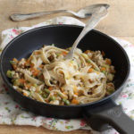 Tagliatelle con ragù di salsiccia e verdure - La Cassata Celiaca